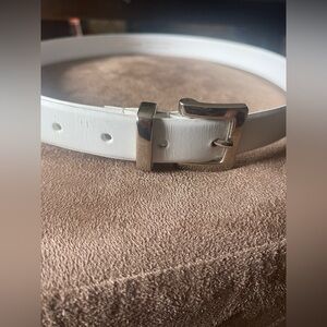 Vintage Paul Harris White Leather Ladies Belt Size large 80s / 90s Classic
